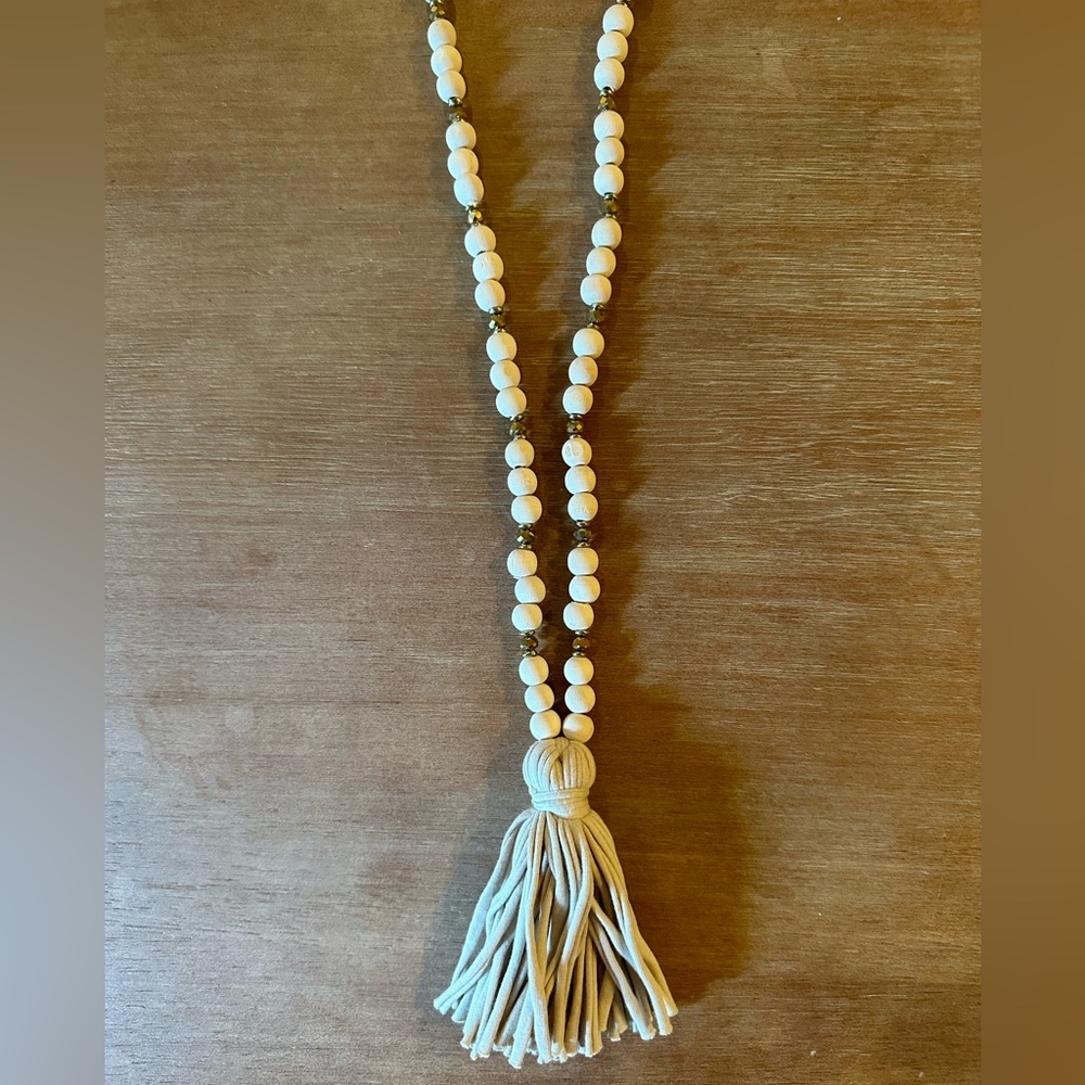 🤍 Mud Pie Tassel Nacklace